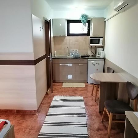 Csipkehaz Apartman Cserkeszőlő Zewnętrze zdjęcie