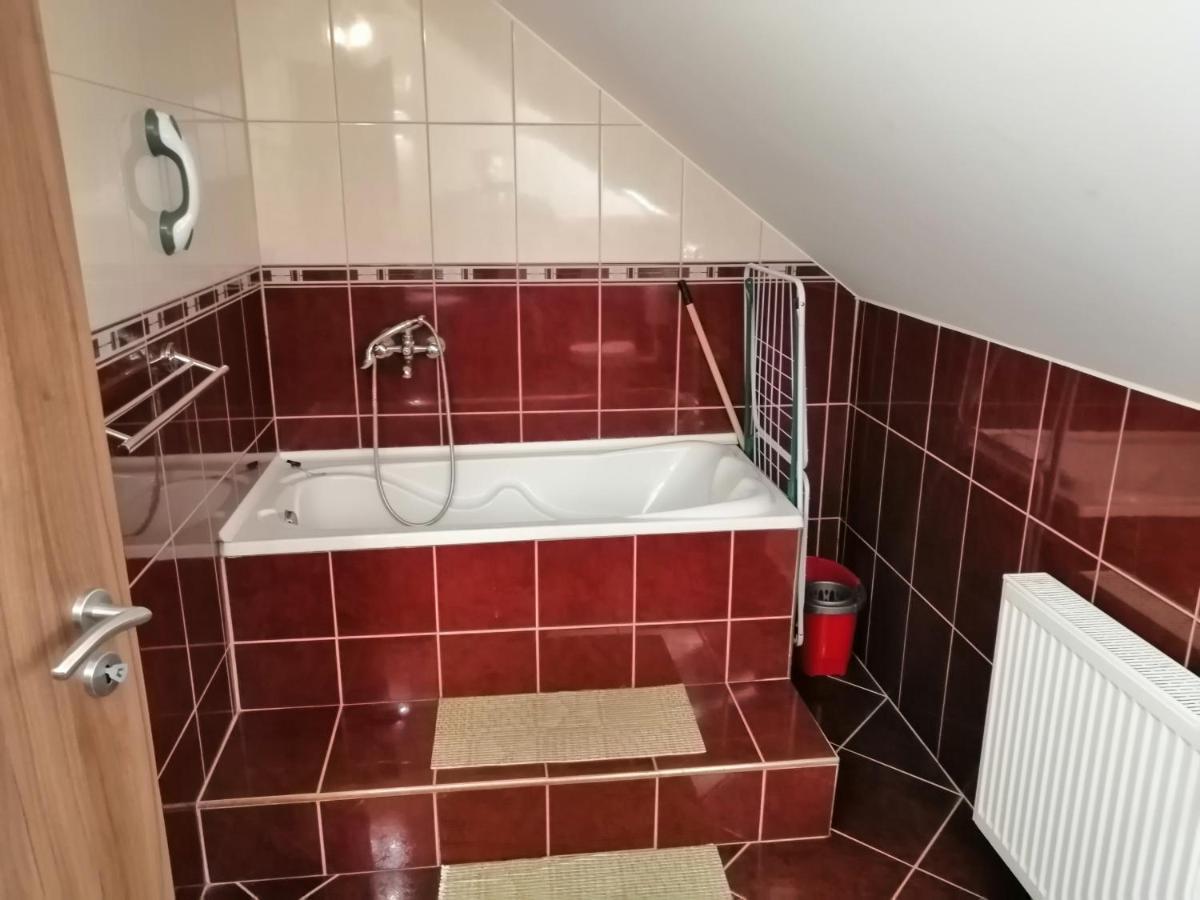 Csipkehaz Apartman Cserkeszőlő Zewnętrze zdjęcie