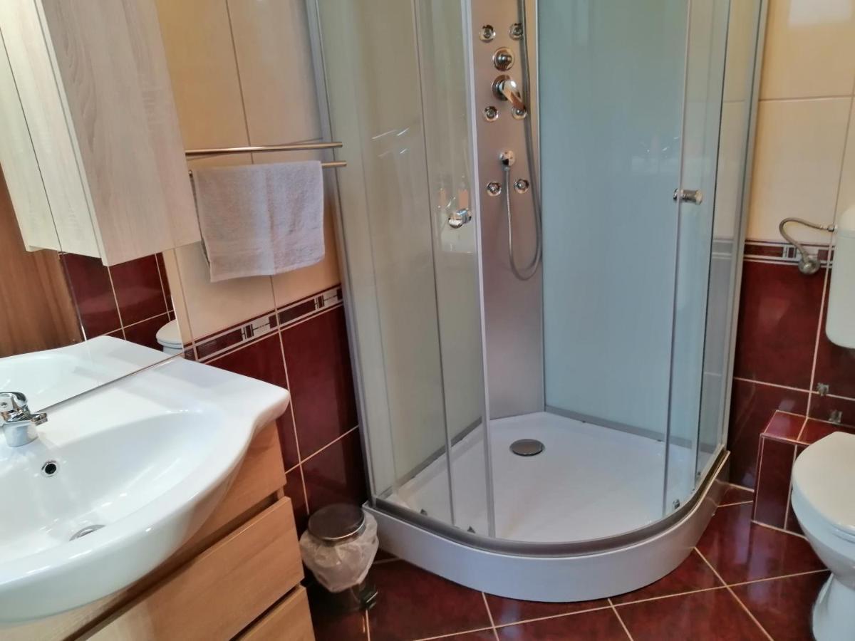 Csipkehaz Apartman Cserkeszőlő Zewnętrze zdjęcie