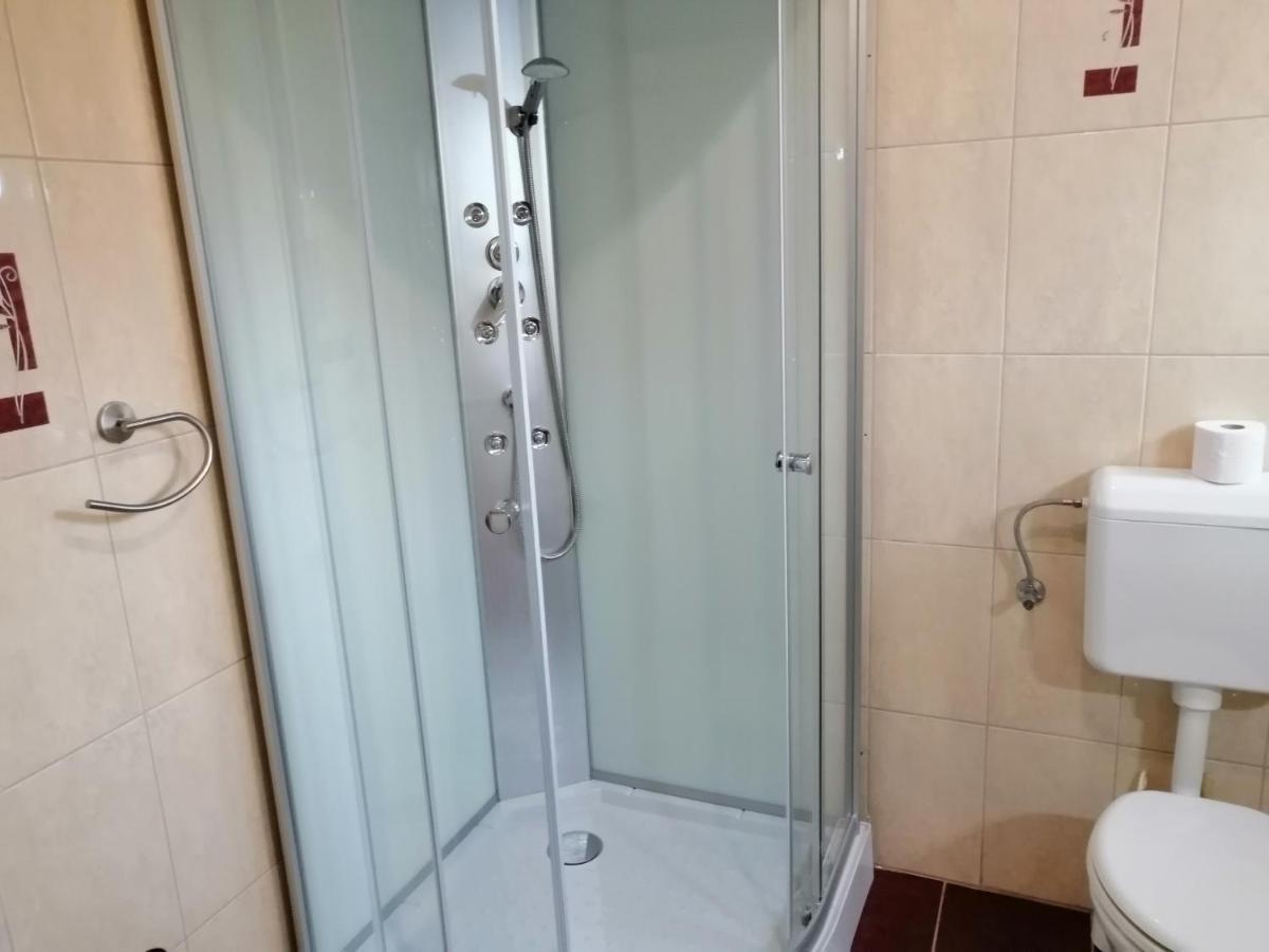 Csipkehaz Apartman Cserkeszőlő Zewnętrze zdjęcie