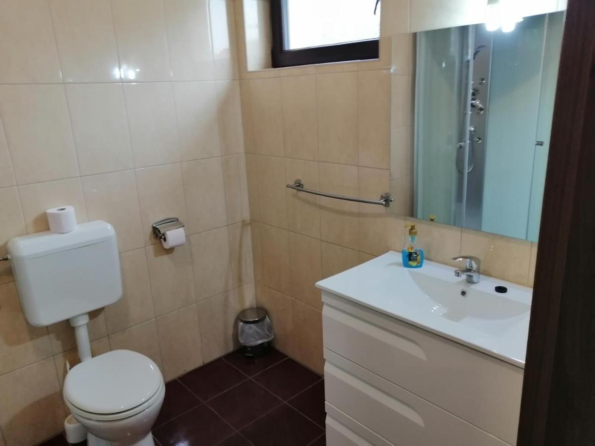 Csipkehaz Apartman Cserkeszőlő Zewnętrze zdjęcie