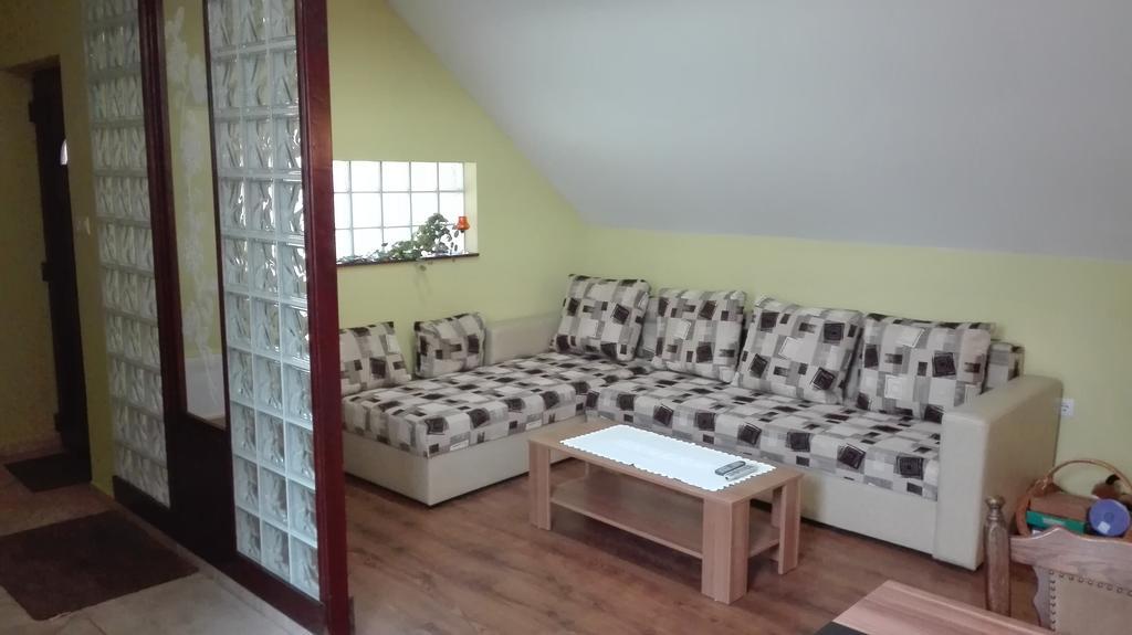 Csipkehaz Apartman Cserkeszőlő Zewnętrze zdjęcie